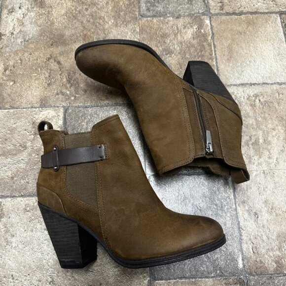 Vince  Camuto Hayes Leather bootie sz 8.5 - Picture 7 of 8